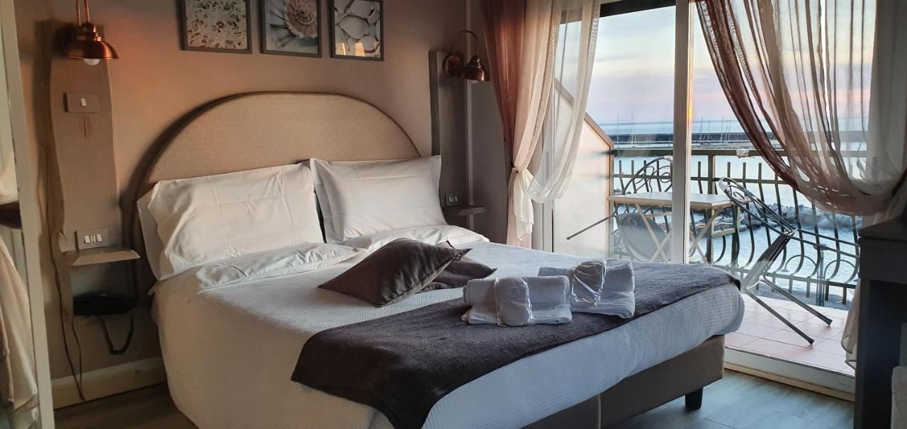 Hotel Zia Piera Chiavari Ngoại thất bức ảnh