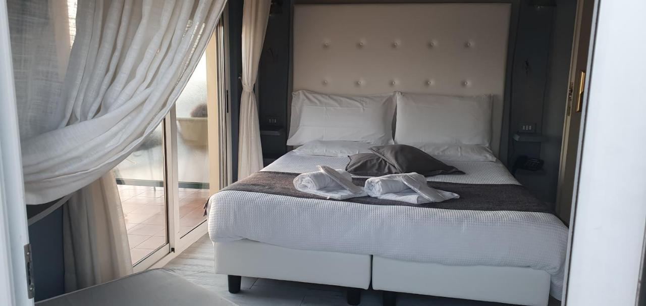Hotel Zia Piera Chiavari Ngoại thất bức ảnh